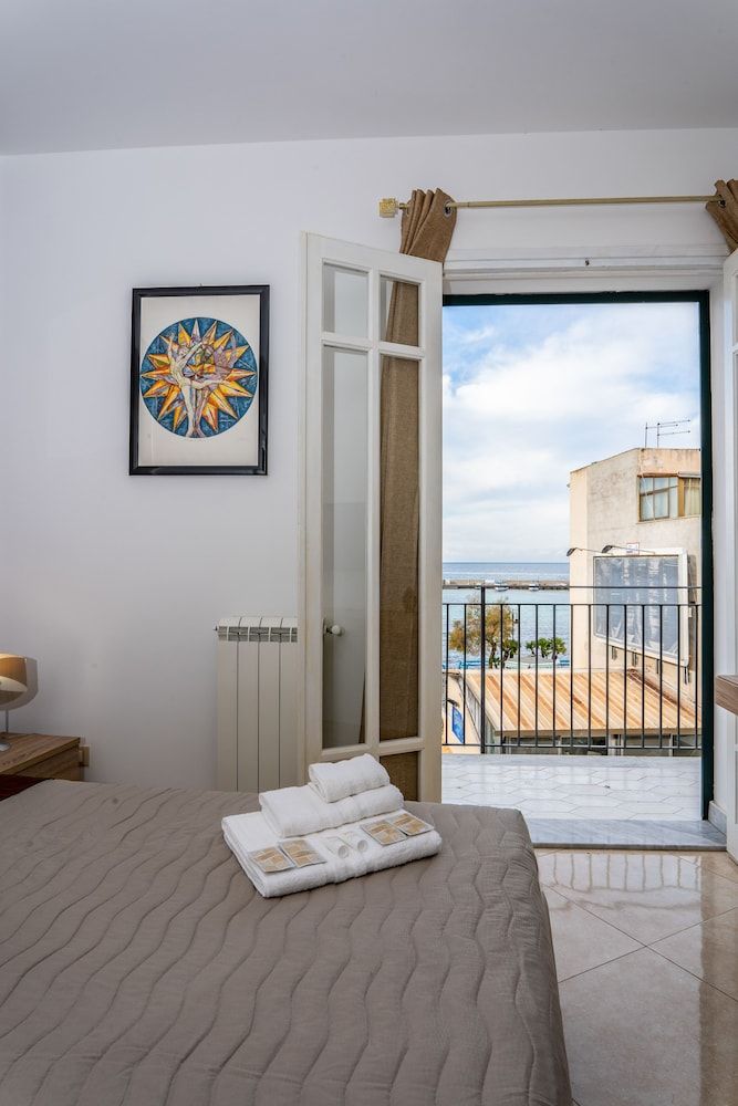 Una Terrazza Sul Golfo B&B