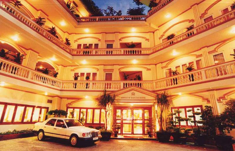 Windsor Plaza Hotel