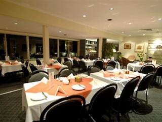 Twin Towers Inn