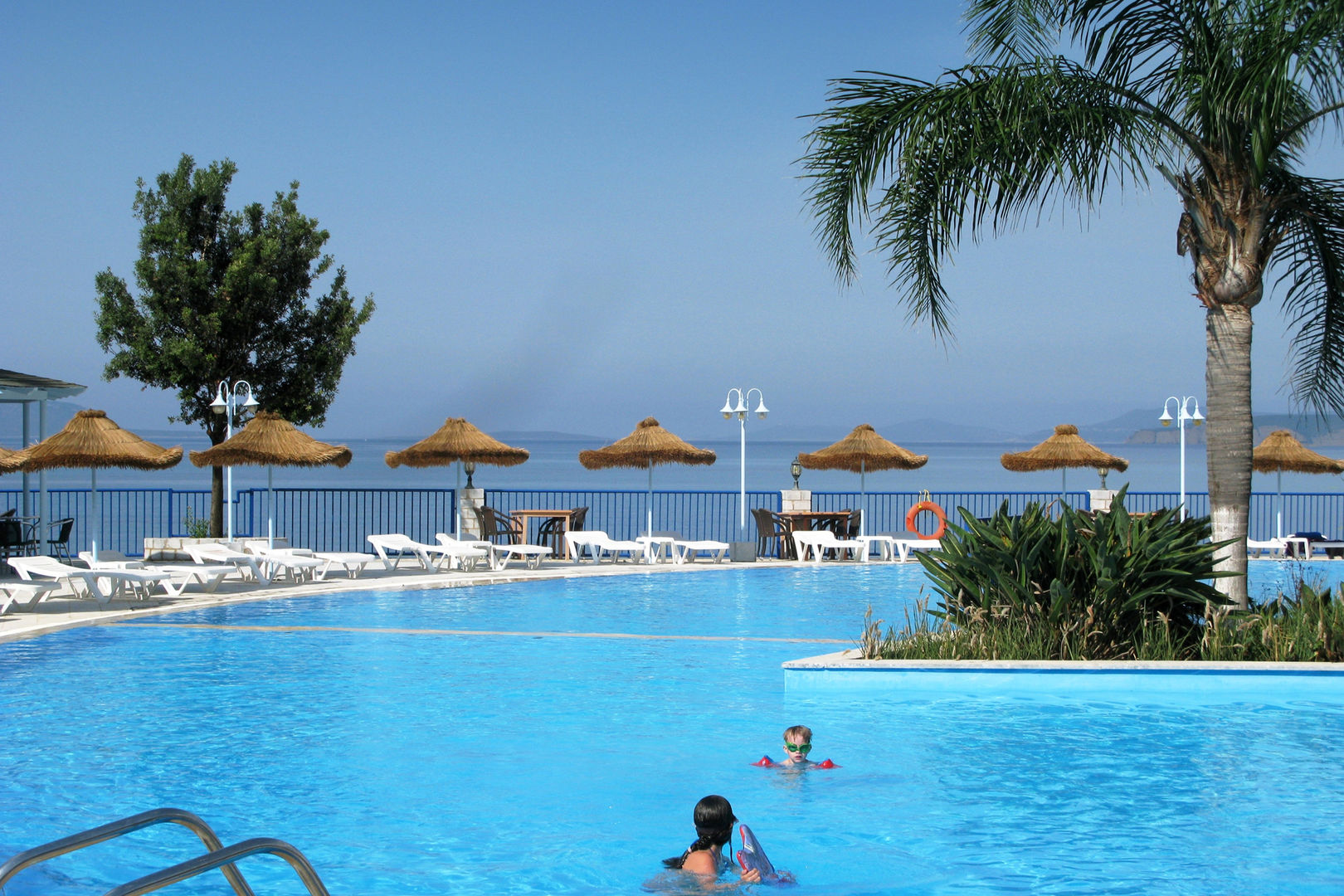 Golden Sun Hotel