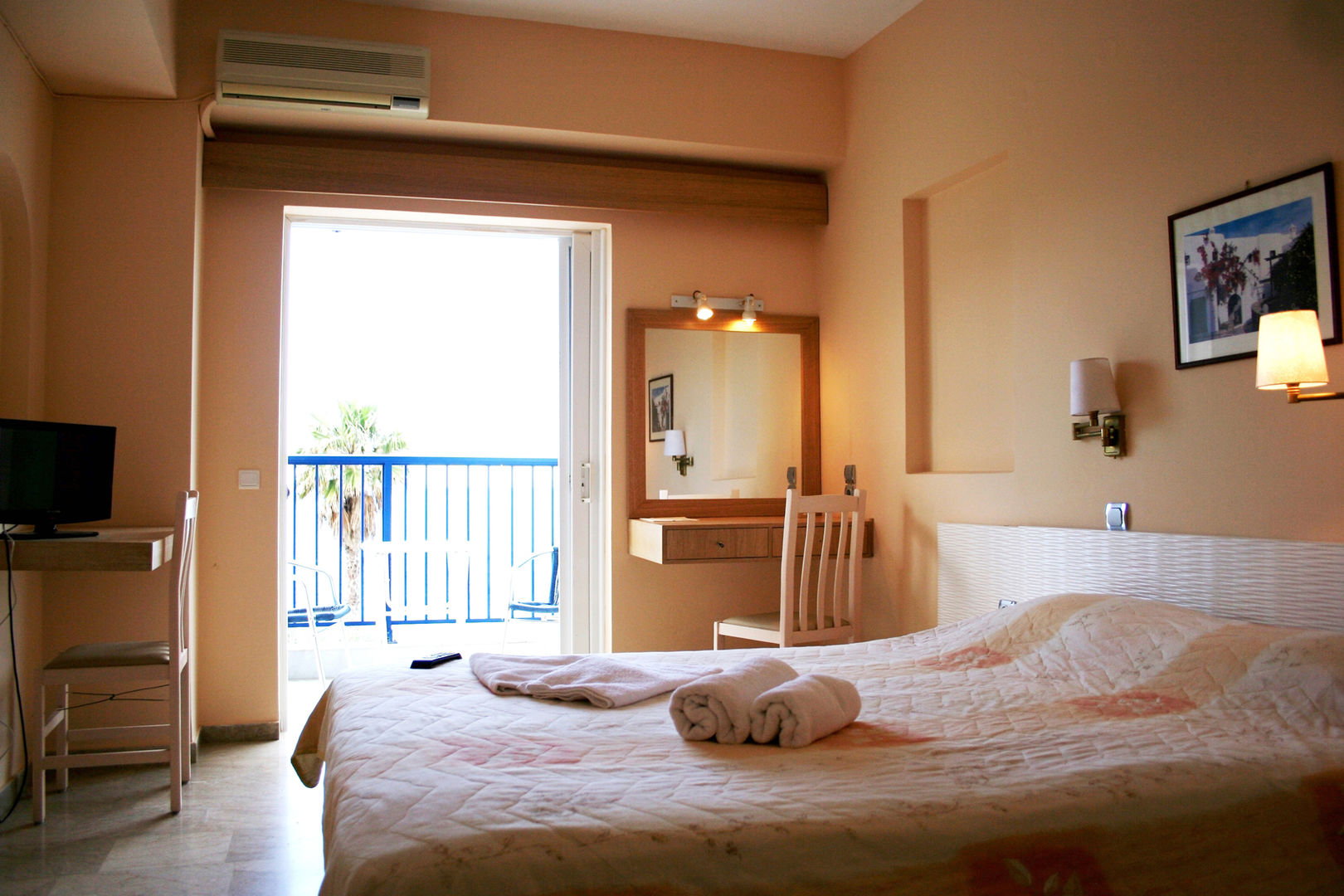 Golden Sun Hotel