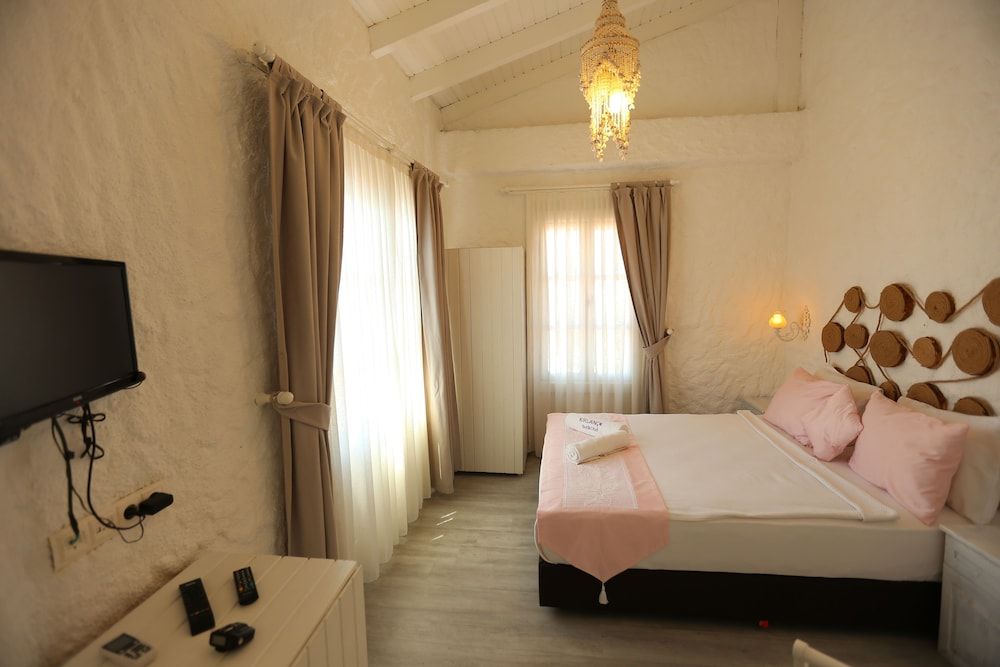 Kirlance Hotel