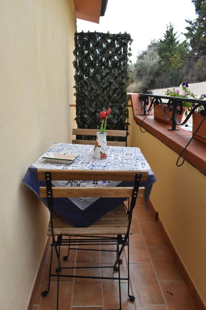 Balconcino Sugli Ulivi