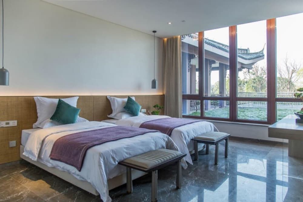 Seclusive Life Hot Spring Resort
