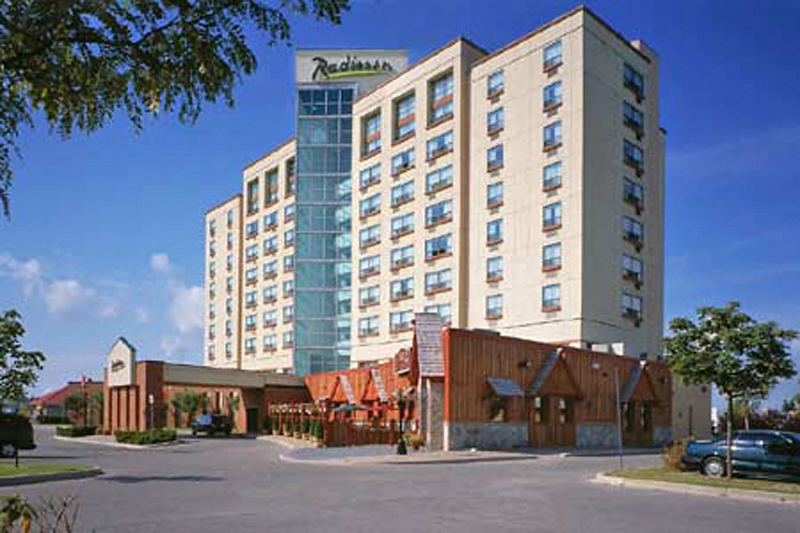 Holiday Inn & Suites London South