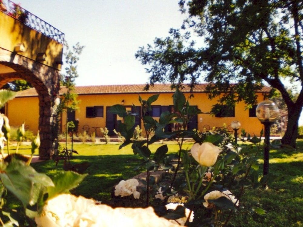 Rosaspina