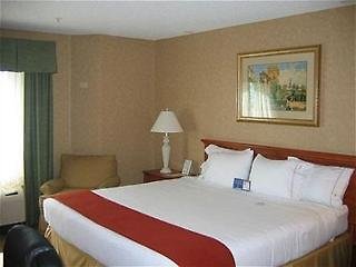 Holiday Inn Express & Suites Barstow