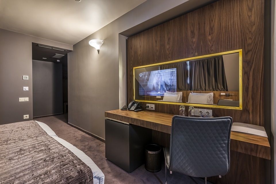All Seasons Residence Hotel