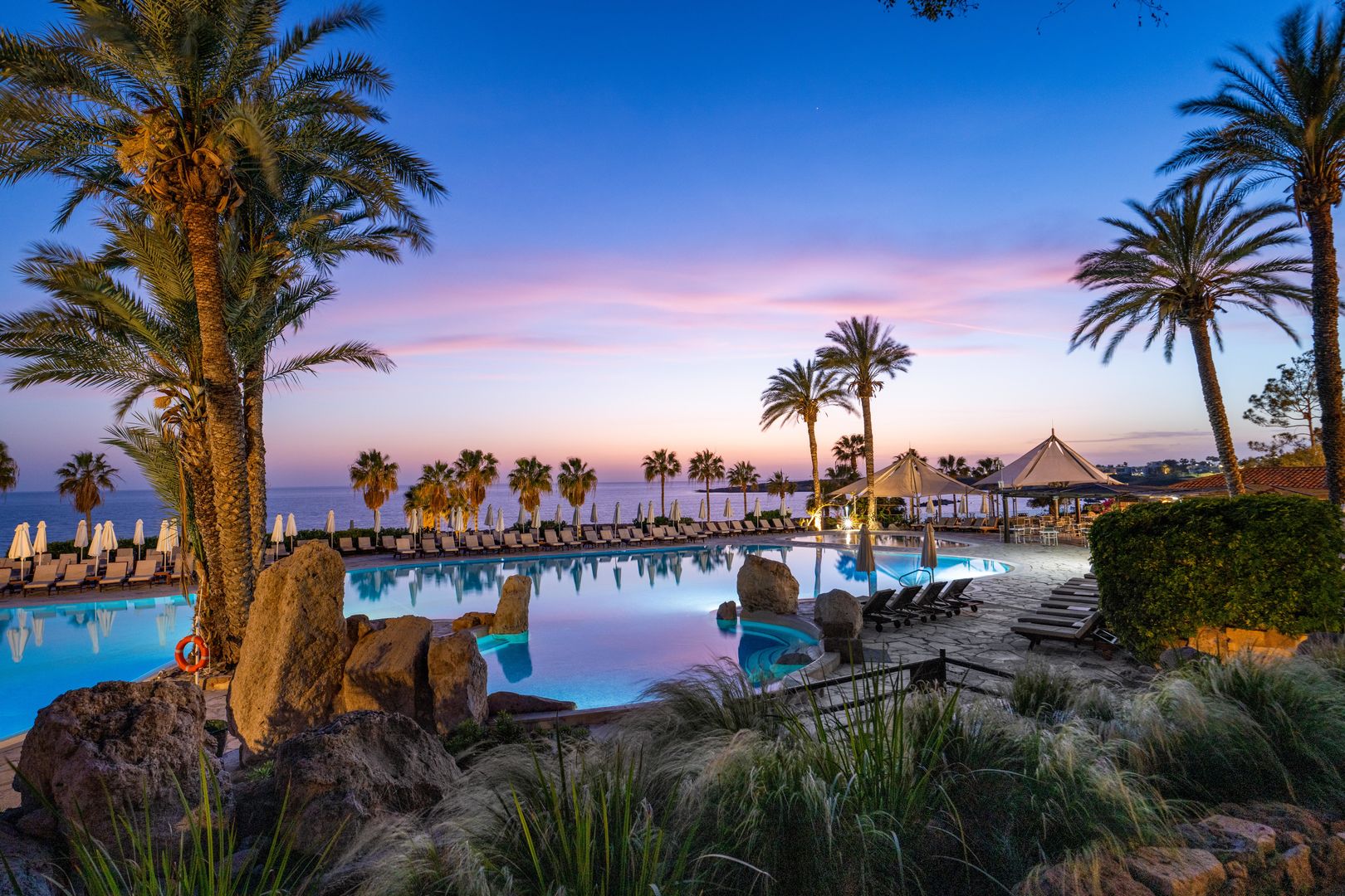Coral Beach Hotel & Resort