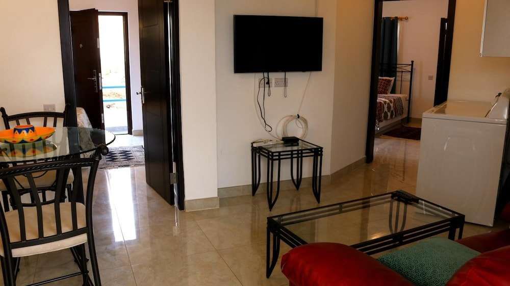 Blue Star Apartments & Hotel