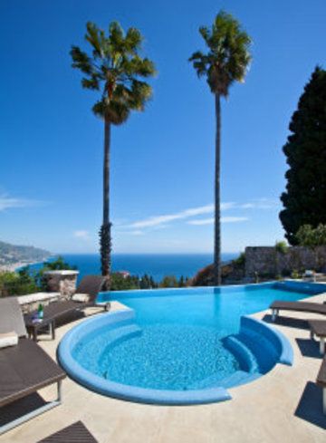 The Ashbee Hotel