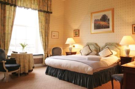 Combe Grove Hotel