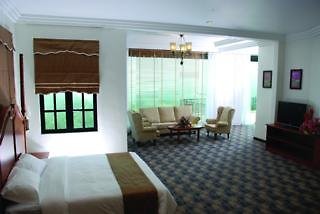 Hotel De' La Ferns