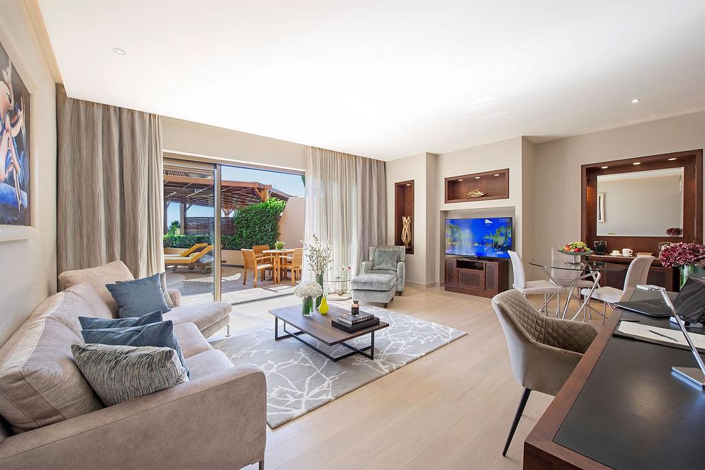 Four Seasons Hotel