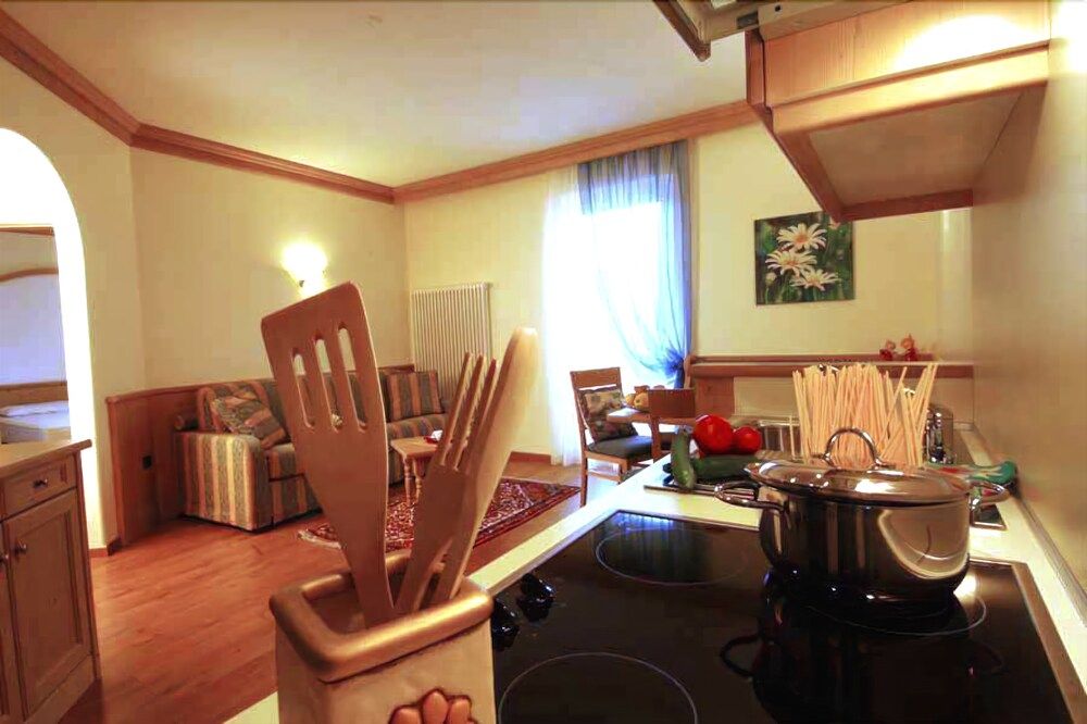 Lido Hotel & Apartments