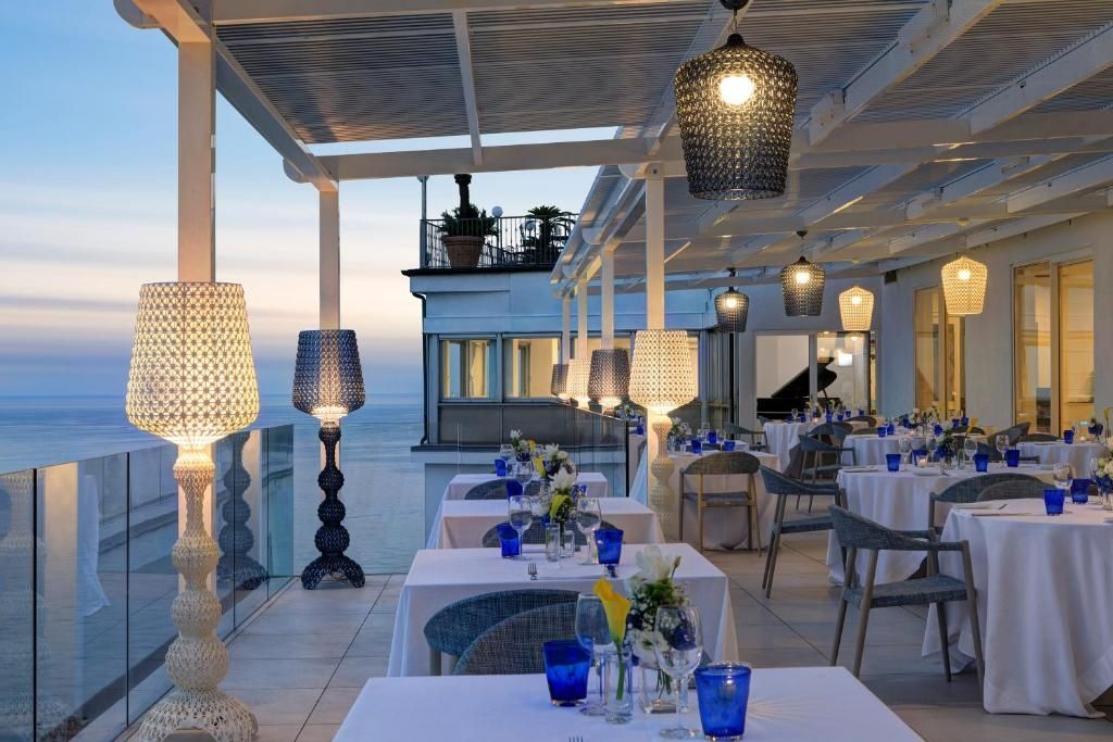 Lloyd's Baia Hotel