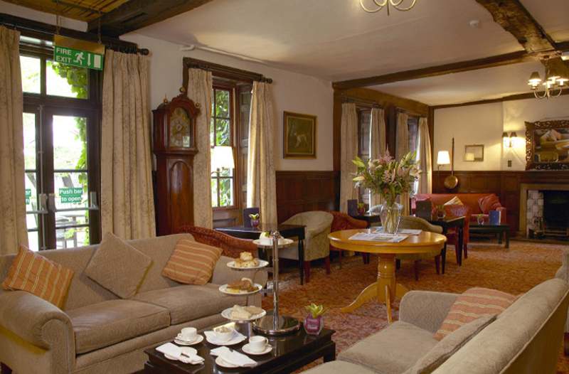 Bush Hotel Farnham