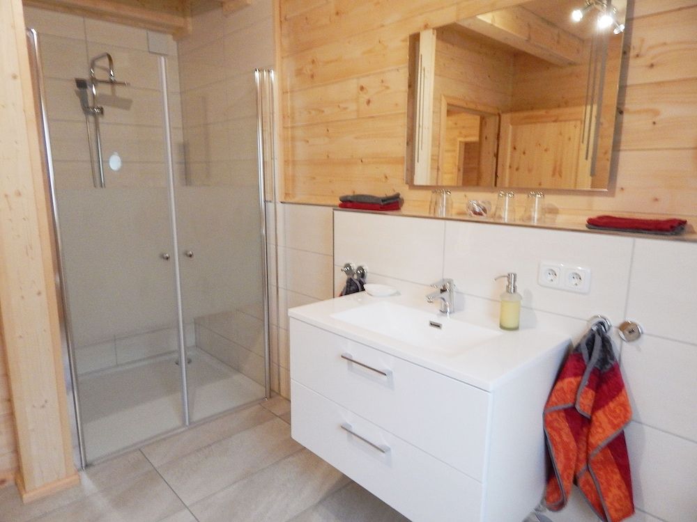 Holzblockhaus Stark