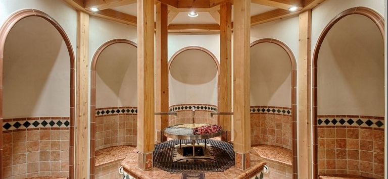 Alpenpalace Luxury Hideaway & Spa Retreat