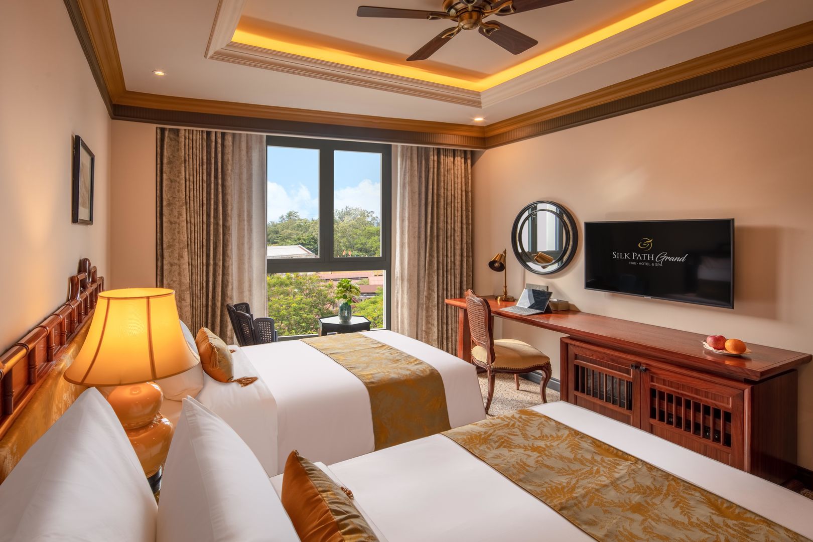 Silk Path Grand Hue Hotel
