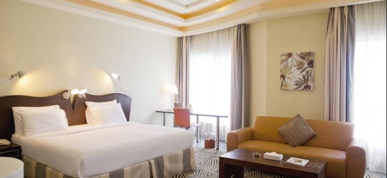 Al Raya Suites