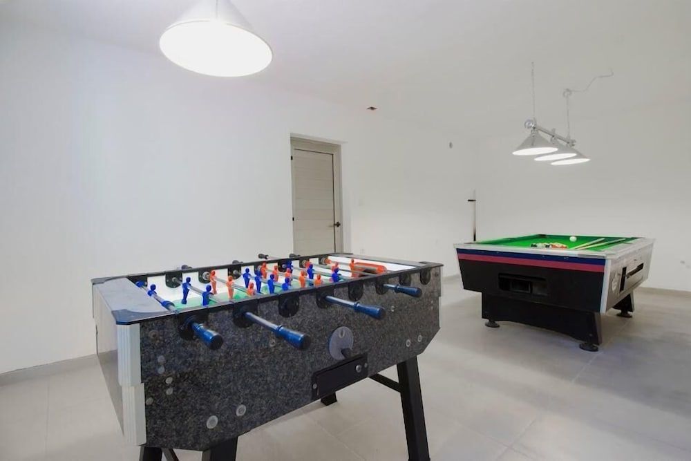 Villa Gloss