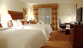 Tricove Inn & Suites