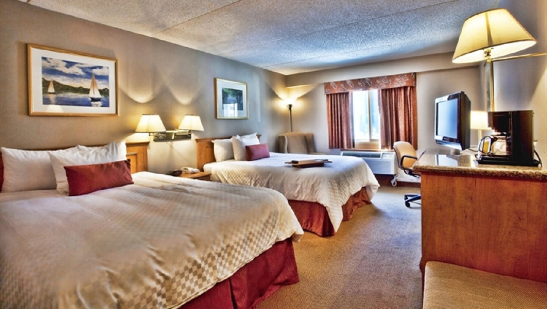Humphry Inn & Suites