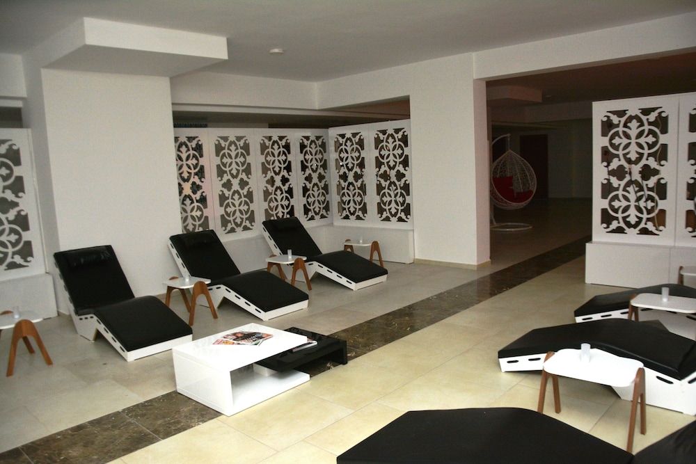 Rizom Beach Hotel