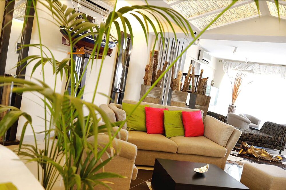 Thea & Residence