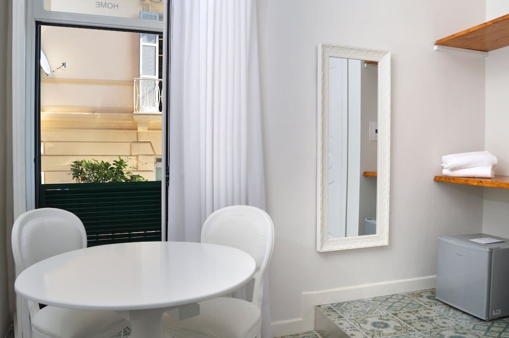 Barbarella Home