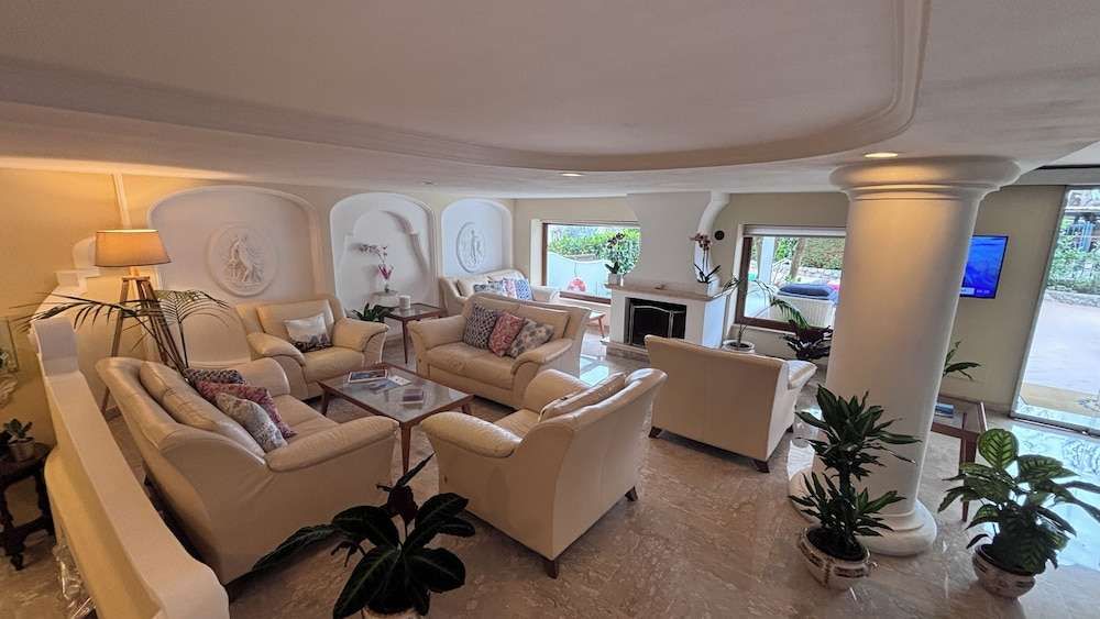Capri Bougainville