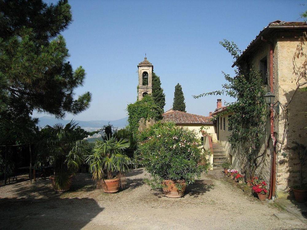Fattoria di Bacchereto -  Guest House