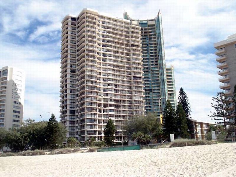 Hi Surf Beachfront Resort Apartments
