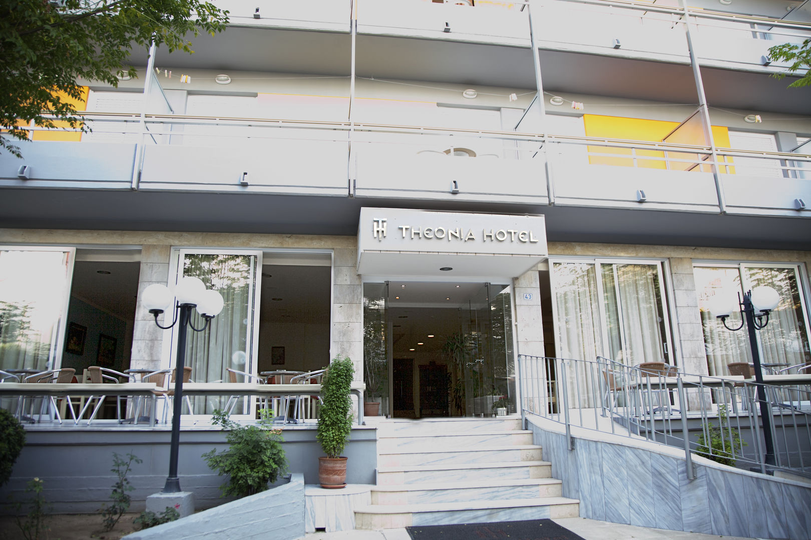Hotel Theonia