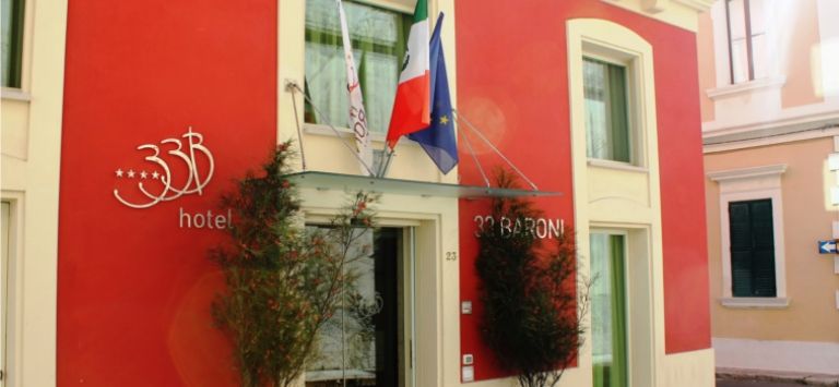 Hotel 33 Baroni