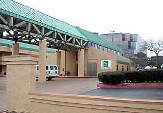 HomeGate Studios & Suites San Antonio Fiesta Park
