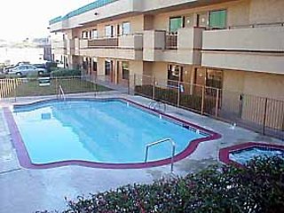 HomeGate Studios & Suites San Antonio Fiesta Park