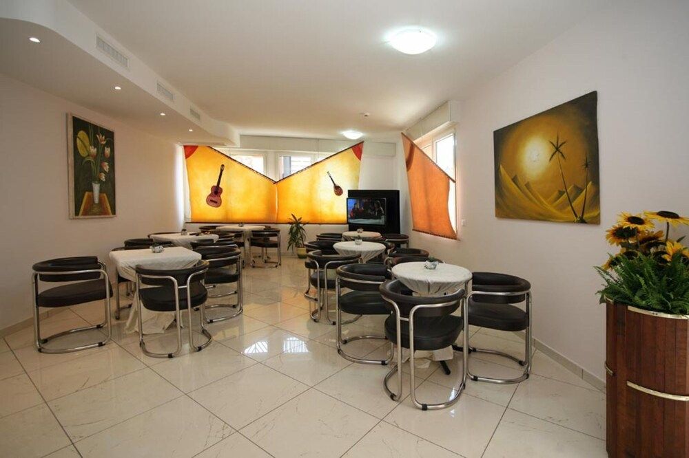 Hotel Riposo Beach