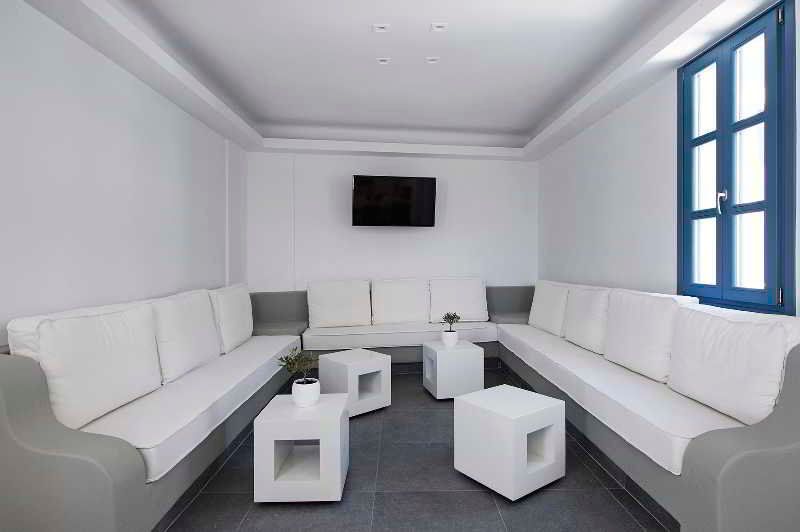 Acroterra Rosa Hotel