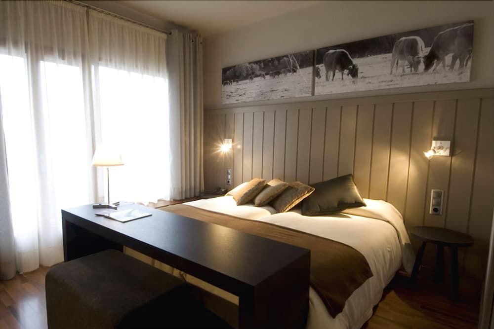 Apartamentos Hotel Pessets & Spa