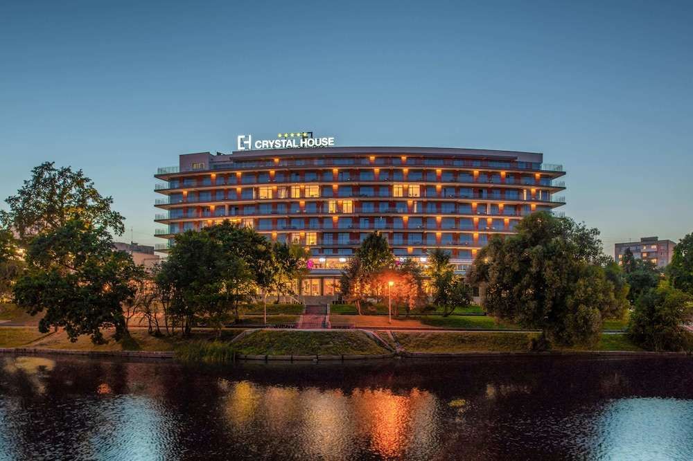 Crystal House Suite Hotel & Spa