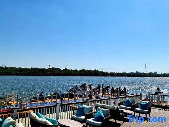 Castle Bayview Resort & Spa