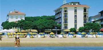 Marina Palace Hotel