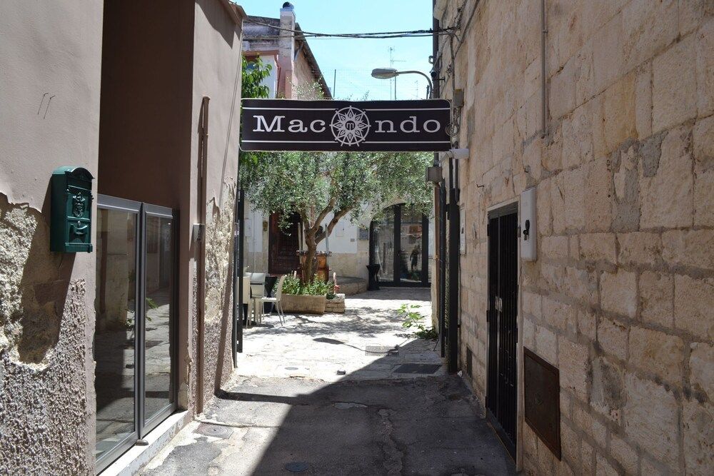 Corte Cairoli B&B And Suites