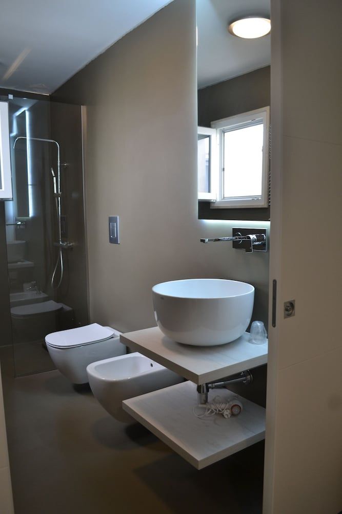 Corte Cairoli B&B And Suites