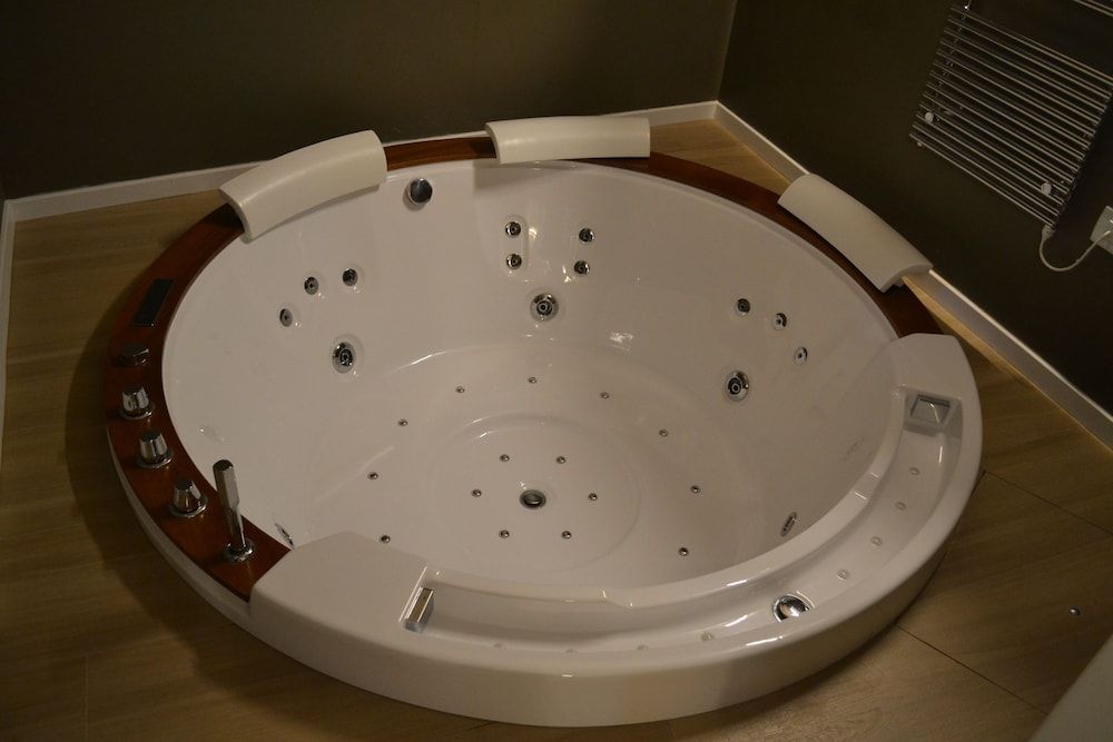 Corte Cairoli B&B And Suites