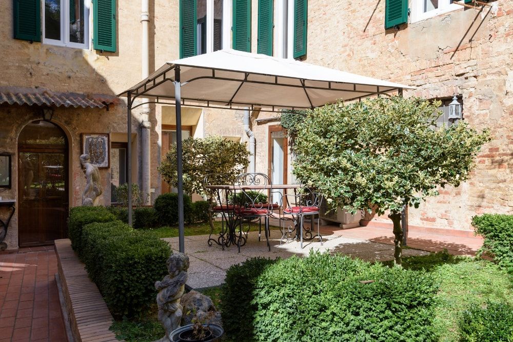 Piazza Paradiso Accommodation