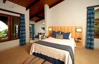 Coco de Mer Hotel & Black Parrot Suites