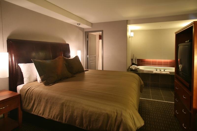Sandman Hotel & Suites Calgary West